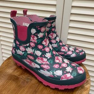 Floral rain boots size 7